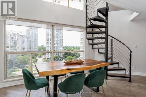 921 - 2261 Lake Shore Boulevard W, Toronto, ON - Indoor Photo Showing Dining Room