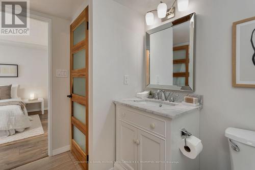 921 - 2261 Lake Shore Boulevard W, Toronto, ON - Indoor Photo Showing Bathroom