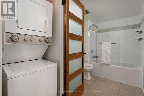 921 - 2261 Lake Shore Boulevard W, Toronto, ON - Indoor Photo Showing Laundry Room