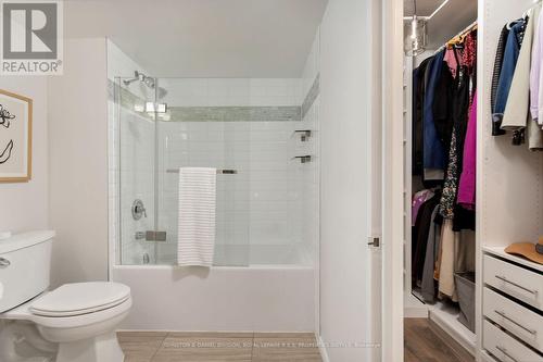 921 - 2261 Lake Shore Boulevard W, Toronto, ON - Indoor Photo Showing Bathroom