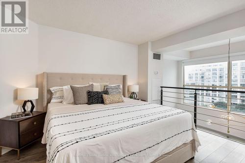 921 - 2261 Lake Shore Boulevard W, Toronto, ON - Indoor Photo Showing Bedroom