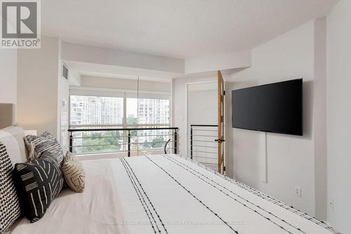 921 - 2261 Lake Shore Boulevard W, Toronto, ON - Indoor Photo Showing Bedroom