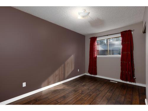 325 4Th Avenue, Kimberley, BC - Indoor Photo Showing Other Room