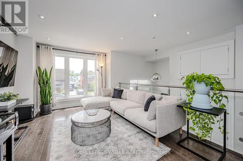 98A Galbraith Avenue, Toronto E03, ON - Indoor Photo Showing Living Room