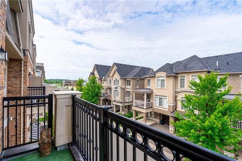 2441 Greenwich Drive|Unit #125, Oakville, ON - Outdoor