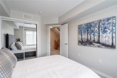 2441 Greenwich Drive|Unit #125, Oakville, ON - Indoor Photo Showing Bedroom