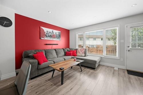 120 Quigley Road|Unit #55, Hamilton, ON - Indoor Photo Showing Living Room