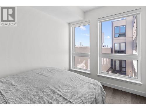 403 2551 Kingsway, Vancouver, BC - Indoor Photo Showing Bedroom