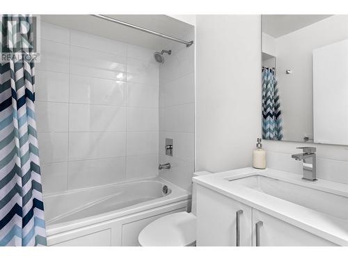 403 2551 Kingsway, Vancouver, BC - Indoor Photo Showing Bathroom