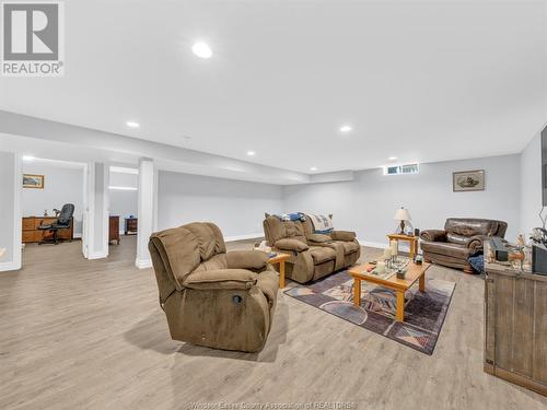 42 York Boulevard, Kingsville, ON - Indoor