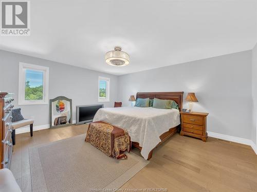 42 York Boulevard, Kingsville, ON - Indoor Photo Showing Bedroom