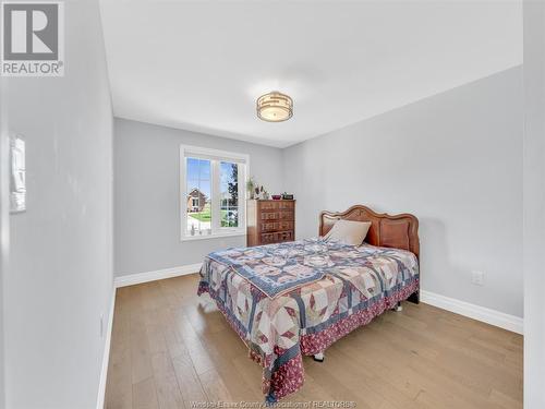 42 York Boulevard, Kingsville, ON - Indoor Photo Showing Bedroom