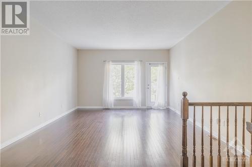 340 London Terrace, Ottawa, ON - Indoor Photo Showing Other Room