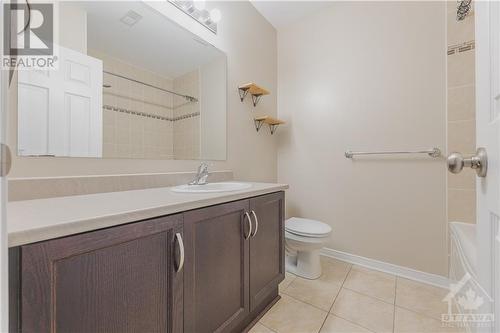 340 London Terrace, Ottawa, ON - Indoor Photo Showing Bathroom