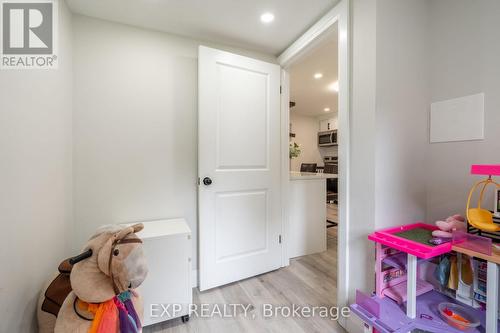 68 Harrison Avenue, Hamilton, ON - Indoor Photo Showing Other Room