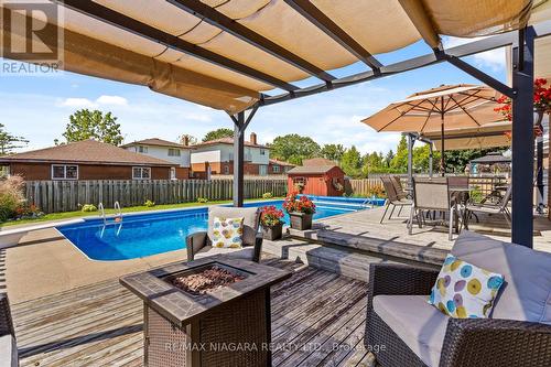 40 Gaspare Drive, Port Colborne, ON - Outdoor With In Ground Pool With Deck Patio Veranda With Exterior