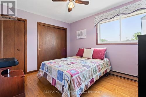 40 Gaspare Drive, Port Colborne, ON - Indoor Photo Showing Bedroom