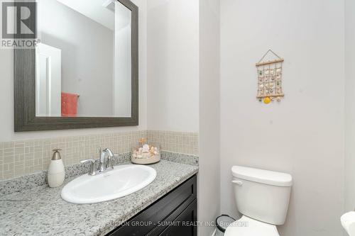 9 Santa Barbara Lane, Hamilton, ON - Indoor Photo Showing Bathroom