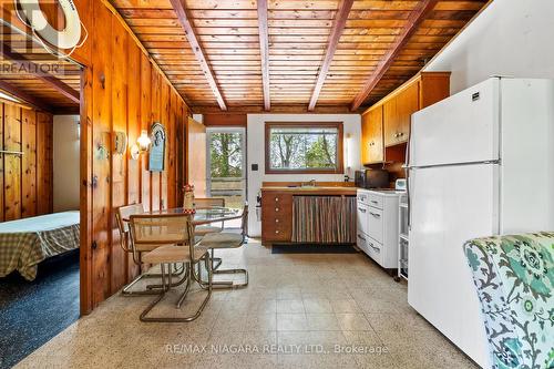 11111 Fletcher Avenue, Wainfleet, ON - Indoor Photo Showing Kitchen