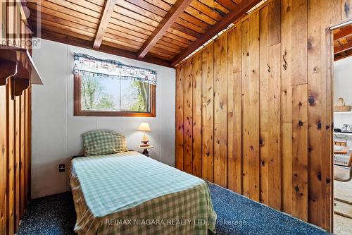 11111 Fletcher Avenue, Wainfleet, ON - Indoor Photo Showing Bedroom