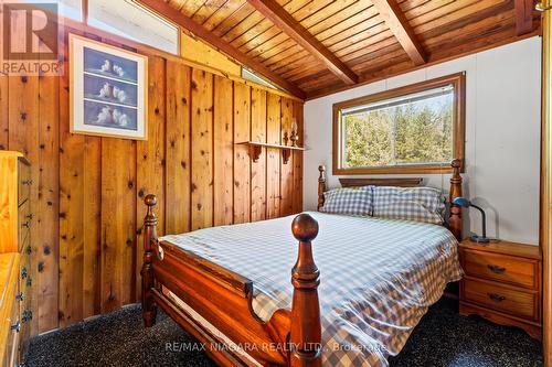 11111 Fletcher Avenue, Wainfleet, ON - Indoor Photo Showing Bedroom