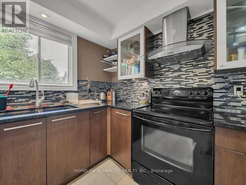 1902 Marconi Boulevard, London, ON - Indoor Photo Showing Kitchen With Double Sink