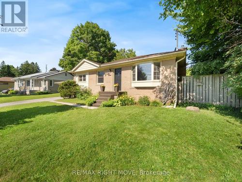 5 Esther Anne Drive, Orillia, ON - Outdoor With Facade