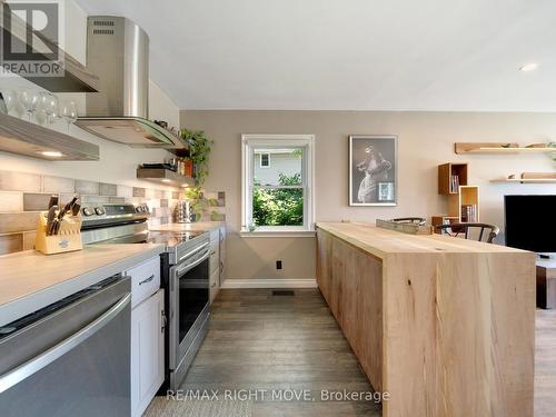 5 Esther Anne Drive, Orillia, ON - Indoor Photo Showing Kitchen