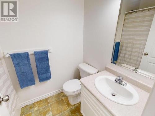 4363 Georgia Cres, Powell River, BC - Indoor Photo Showing Bathroom