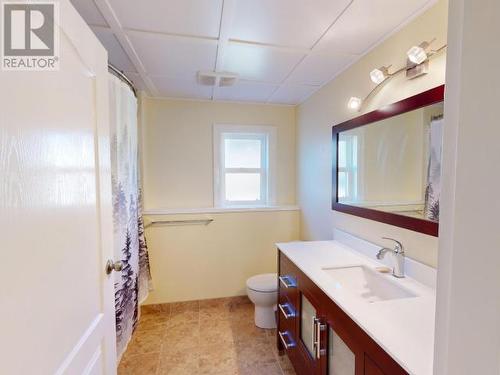 4363 Georgia Cres, Powell River, BC - Indoor Photo Showing Bathroom