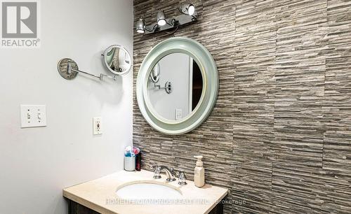 306 - 1450 Bishops Gate, Oakville (Glen Abbey), ON - Indoor Photo Showing Bathroom