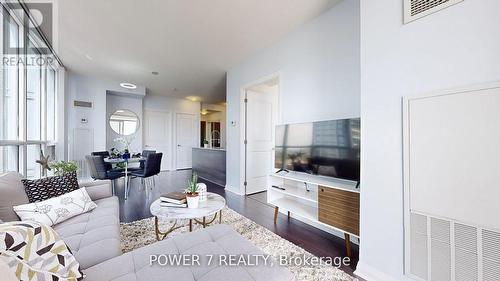 1709 - 5025 Four Springs Avenue, Mississauga, ON - Indoor Photo Showing Living Room