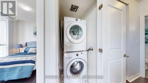 1709 - 5025 Four Springs Avenue, Mississauga, ON - Indoor Photo Showing Laundry Room