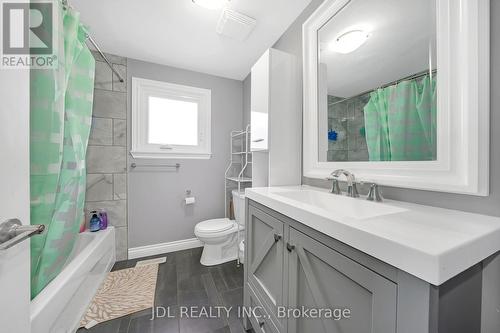 111 Morton Way, Brampton, ON - Indoor Photo Showing Bathroom