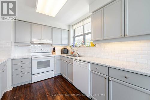 205 - 2199 Sixth Line, Oakville, ON - Indoor Photo Showing Kitchen With Double Sink