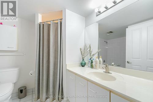 205 - 2199 Sixth Line, Oakville, ON - Indoor Photo Showing Bathroom