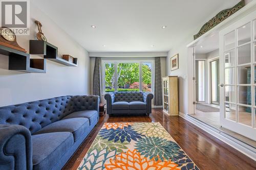 1370 Lancaster Drive, Oakville, ON - Indoor Photo Showing Living Room