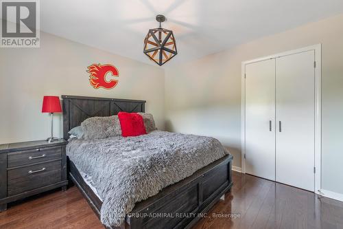 1370 Lancaster Drive, Oakville, ON - Indoor Photo Showing Bedroom