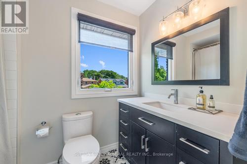 1370 Lancaster Drive, Oakville, ON - Indoor Photo Showing Bathroom