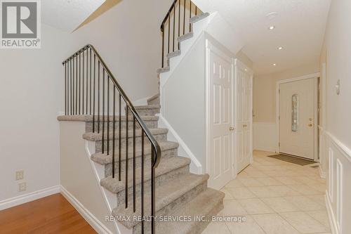 1039 Runnymead Crescent, Oakville, ON - Indoor Photo Showing Other Room