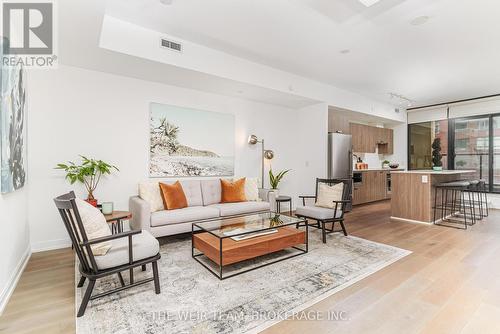 202 - 1100 Kingston Road, Toronto (Birchcliffe-Cliffside), ON - Indoor Photo Showing Living Room