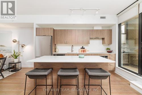 202 - 1100 Kingston Road, Toronto E06, ON - Indoor Photo Showing Kitchen