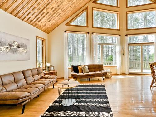 Living room - 278 Ch. Dupont, Dixville, QC - Indoor Photo Showing Living Room