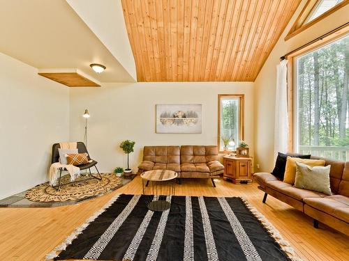 Living room - 278 Ch. Dupont, Dixville, QC - Indoor Photo Showing Living Room