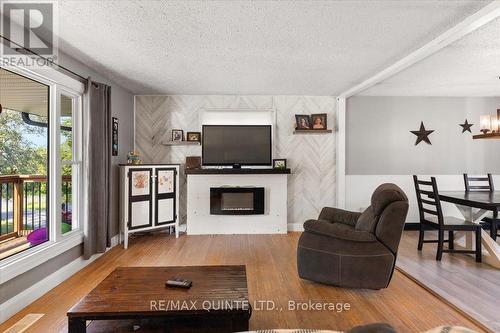 608 County Road 22, Prince Edward County (Sophiasburgh), ON - Indoor Photo Showing Living Room With Fireplace