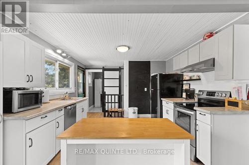 608 County Road 22, Prince Edward County (Sophiasburgh), ON - Indoor Photo Showing Kitchen With Double Sink