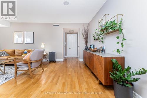 1110 - 5418 Yonge Street, Toronto (Willowdale West), ON - Indoor Photo Showing Living Room