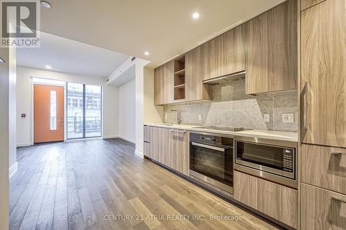 109 - 95 Mcmahon Drive, Toronto (Bayview Village), ON - Indoor Photo Showing Kitchen