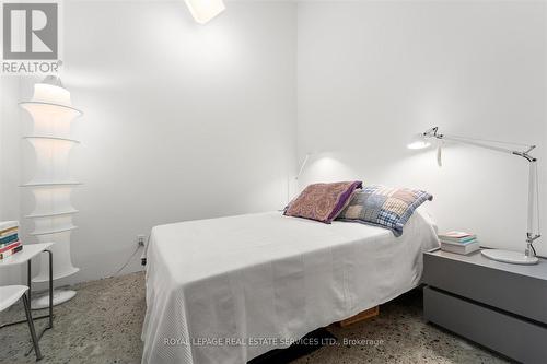 1026 - 155 Dalhousie Street, Toronto C08, ON - Indoor Photo Showing Bedroom