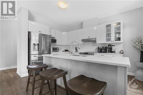 802 Cappamore Drive, Ottawa, ON - Indoor Photo Showing Kitchen With Upgraded Kitchen